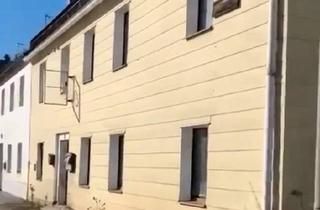 Haus kaufen in 95195 Röslau, Röslau - Haus zum Renovieren