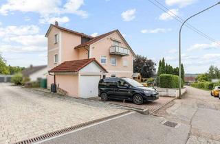 Wohnung kaufen in 93105 Tegernheim, Schöne 4-Zimmer-Dachgeschosswohnung in sehr ruhiger Waldrandlage in Tegernheim