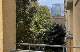 Wohnung kaufen in Rüdersdorfer Straße 17, 10243 Friedrichshain (Friedrichshain), Provisionsfrei & bezugsfrei: Helle, renovierte 2-Zimmer-Wohnung mit Balkon in Berlin-Friedrichshain