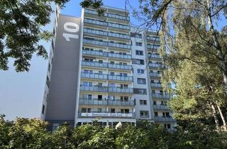 Gewerbeimmobilie mieten in Zwickauer Sraße 12, 09111 Zentrum, Gewerbeeinheit am Falkeplatz mit Biergarten