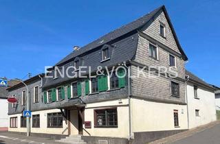 Haus kaufen in 56379 Holzappel, Historisches Gebäude mit Gastrofläche und zwei Wohnungen