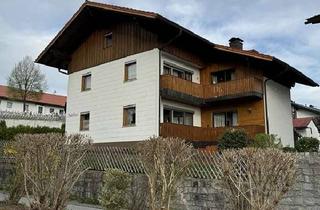 Haus kaufen in 94249 Bodenmais, Zentrumsnahes Wohnhaus mit Einliegerwohnung in Bodenmais – viel Platz, schöner Garten uvm.