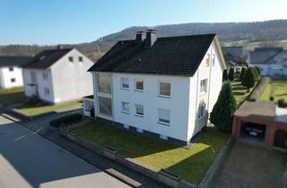 Haus kaufen in Grubestraße 26, 37688 Beverungen, Zweifamilienhaus mit Doppelgarage in Beverungen-Amelunxen