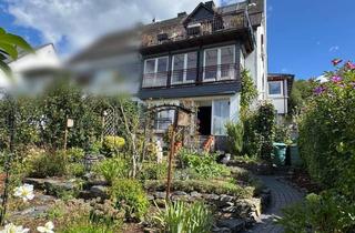 Doppelhaushälfte kaufen in 56859 Bullay, Modernisierte Doppelhaushälfte mit traumhafter Aussicht, liebevoll angelegtem Garten und Carport