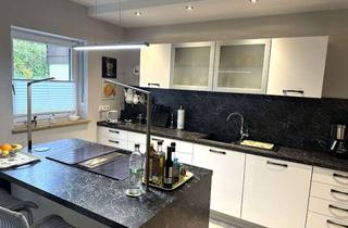 Haus kaufen in Birkenstraße 15, 97996 Niederstetten, Charmantes Reihenendhaus mit Einliegerwohnung und großem Grundstück