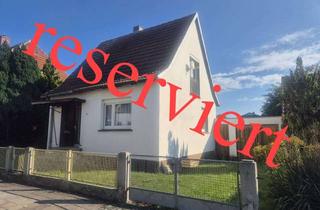 Einfamilienhaus kaufen in 99610 Sömmerda, Einfamilienhaus mit Garage und Garten geeignet für Handwerker in Sömmerda zu verkaufen!