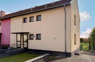 Haus kaufen in 66802 Überherrn, Charmantes Ein- bis Zweifamilienhaus mit großem Potenzial in ruhiger Lage von Überherrn-Berus!
