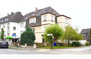 Anlageobjekt in 40723 Hilden, Sanierungsbedürftiges Mehrfamilienhaus mit Eckgrundstück und 3 Garagen