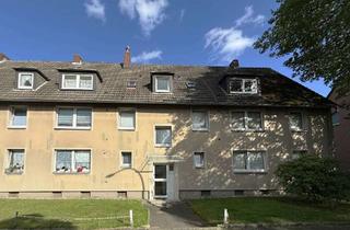 Wohnung kaufen in 44579 Castrop-Rauxel, Castrop Rauxel - Vermietete, renovierungsbedürftige 2-Zimmer-Eigentumswohnung im Dachgeschoss