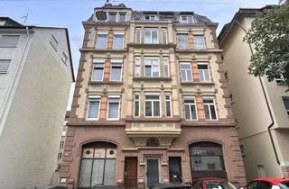 Wohnung kaufen in 70193 West, Klassische Altbauwohnung im Westen!