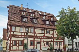 Wohnung kaufen in 72622 Nürtingen, 4-Zimmer-Wohnung in zentraler Innenstadtlage in saniertem Fachwerkgebäude