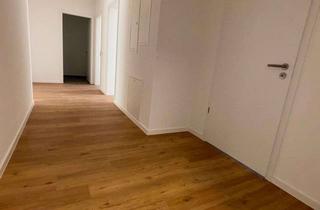 Wohnung mieten in Moltkestraße 25a, 40477 Pempelfort, Große 3-Zimmer-Wohnung mit EBK, eigener Terrasse und Gäste-WC | ab sofort verfügbar!