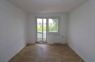 Wohnung mieten in Paul-Müller-Straße 68, 09599 Freiberg, Für den kleinen Geldbeutel...günstige 2-RW mit Wanne & Balkon!!!