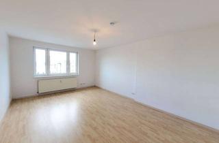 Wohnung mieten in Bernauer Straße 34, 16515 Oranienburg, Geräumige 1-Zimmerwohnung mit modernem Bad und Einbauküche zu vermieten