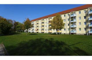 Wohnung mieten in Heinrich-Böll-Straße 38, 04552 Borna, Großes Wohnzimmer mit Balkonzugang