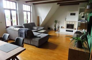 Wohnung mieten in Hegelstraße 28, 26384 Heppens, Große 3 Zimmerwohnung mit Balkon und Einbauküche in gepflegter Altstadtvilla