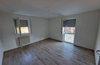Wohnung mieten in Schleifmühlweg 17, 95119 Naila, Helle 2-Zimmer Wohnung mit Balkon in Naila