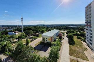 Wohnung mieten in Max-Adrion-Straße 47, 17034 Datzeviertel, Toller Ausblick vom verglasten Balkon!