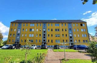 Wohnung mieten in Straße Der Freundschaft 1-7, 08485 Lengenfeld, Topsanierte 3-Raum-Wohnung mit Balkon und sehr schöner Einbauküche