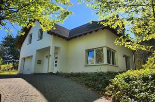 Einfamilienhaus kaufen in Üdersdorfer Straße 11b, 54550 Daun, Freistehendes Einfamilienhaus auch als Feriendomizil für die Familie, Terrasse, Garage in Wei