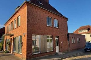 Mehrfamilienhaus kaufen in 19288 Ludwigslust, Attraktives Mehrfamilienhaus mit Arztpraxis und guter Rendite!!