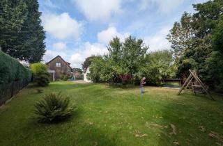 Einfamilienhaus kaufen in 22453 Hamburg, Großes Grundstück und ein altes Einfamilienhaus in Niendorf - weiter vermieten oder neu bauen?