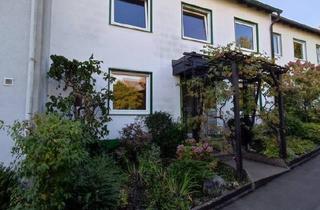 Haus kaufen in 58509 Lüdenscheid, Lüdenscheid - Reihenmittelhaus in beliebter Lage mit Kaufgrundstück