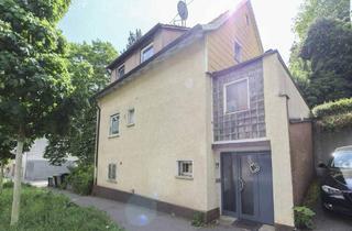 Einfamilienhaus kaufen in 73728 Esslingen am Neckar, Esslingen am Neckar - Ruhig, grün und zentral: Einfamilienhaus mit Terrasse,Anbau und einzigartigem Potenzial