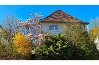 Mehrfamilienhaus kaufen in 70439 Stuttgart, Stuttgart - Mehrfamilienhaus mit Ausbaupotenzial 2014 Teilmodernisiert (Bäder, Böden, Heizung, Fenster)