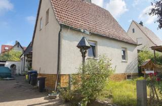 Einfamilienhaus kaufen in 97509 Kolitzheim, Kolitzheim - Einfamilienhaus mit viel Stauraum, Halle und Potenzial