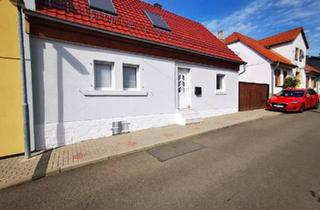 Einfamilienhaus kaufen in 99195 Großrudestedt, Großrudestedt - Haus zu verkaufen mit hochwertiger Einbauküche und 2 Kaminen