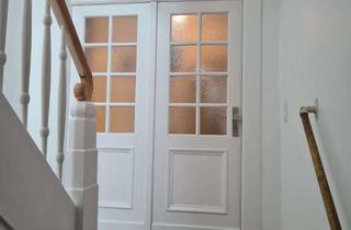 Wohnung kaufen in 45257 Kupferdreh, Flexibles Wohnkonzept im charmanten Altbau