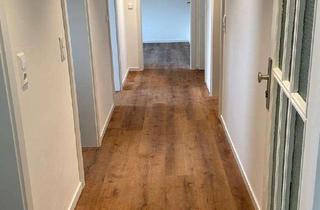 Wohnung mieten in Gutenbergstraße 36, 70197 West, Erstbezug nach Sanierung! WG- geeignete 3 Zi. Whg. mit EBK und Balkon in Stuttgart West am Feuersee