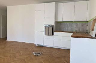 Wohnung mieten in Münsterlandstraße 56, 10317 Lichtenberg, Helle 5-Zimmer-Wohnung mit Balkon, Einbauküche und barrierefreiem Zugang – Erstbezug