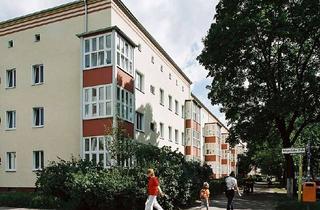 Sozialwohnungen mieten in Genslerstraße 46, 13055 Alt-Hohenschönhausen (Hohenschönhausen), Einkommensorientierte Vermietung - auch ohne amtlichen WBS könnten Sie für 3 Räume berechtigt sein.
