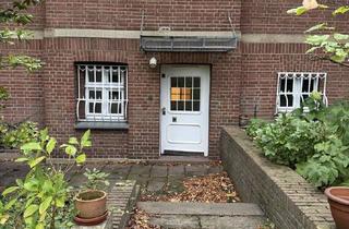 Wohnung mieten in Mörsenbroicher Weg 114, 40470 Mörsenbroich, Charmante 2-Zimmer-Wohnung mit eigenem Eingang und Sonnenterrasse in denkmalgeschütztem Haus