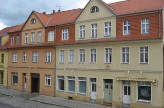 Wohnung mieten in Pferdestr. 39/41, 14913 Jüterbog, Schöne Single-Altbauwohnung in Marktnähe