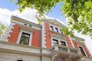 Wohnung mieten in 86153 Innenstadt, 5-Zimmer-Wohnung im ersten Obergeschoss einer herrschaftlich sanierten Jugendstilvilla mit Balkon