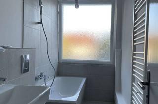 Wohnung mieten in Päwesiner Weg 33B, 13581 Spandau, Modernisierte 4 Zimmer mit Einbauküche und Balkon