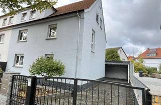 Haus kaufen in 61118 Bad Vilbel, Schickes Zweifamilienhaus in Bad Vilbeler Waldnähe!