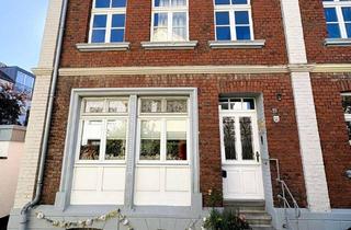 Haus kaufen in 59494 Soest, Zentral & idyllisch - historisches, denkmalgeschütztes Reihenendhaus innerhalb der Soester Wälle