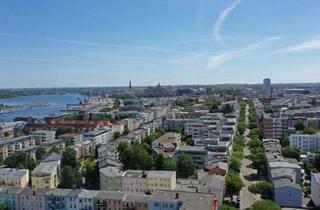 Anlageobjekt in 18057 Rostock, Renditestarkes Bürohaus in begehrter Innenstadtlage von Rostock, Mieter Land MV, Straßenbahn 50 m