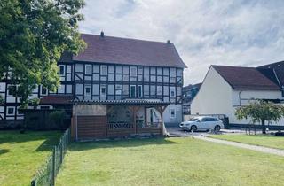 Haus kaufen in 34369 Hofgeismar, Vielseitig nutzbares Ein- bis Zweifamilienhaus in Hofgeismar-Hombressen