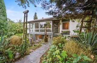 Haus kaufen in 88447 Warthausen, Verstecktes Potenzial bei Warthausen! Tolles Grundstück mit Wohnhaus & ELW wartet auf den Neuanfan