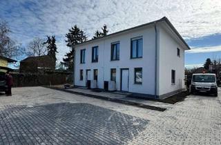 Haus mieten in Blankenfelder Straße, 14974 Ludwigsfelde, Moderne und energieeffiziente Doppelhaushälfte mit Garten - alles, was das Herz begehrt!
