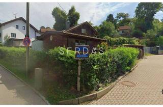 Grundstück zu kaufen in 82205 Gilching, Sonniges Hanggrundstück mit Alpenblick – charmantes kleines Häuschen mit großem Potenzial