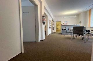 Gewerbeimmobilie kaufen in 31655 Stadthagen, Büroräume / Praxisfläche in direkter Innenstadtlage! Nutzungsänderung möglich. Provisionsfrei!