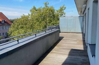 Penthouse kaufen in 22303 Winterhude, Von Privat - Blick über die Dächer in Winterhude - Penthouse mit 2,5 Zimmern und Dachterrassen