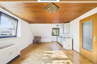 Wohnung kaufen in 84030 Industriegebiet, 3-Zimmer Dachgeschosswohnung mit Renovierungspotenzial in Landshuter Bahnhofsnähe