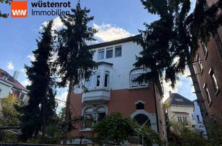 Haus kaufen in 70435 Zuffenhausen, Frei werdendes 3-Familienhaus mit Einliegerwohnung in Zuffenhausen, mit Garten, Balkon, 2 Garagen.